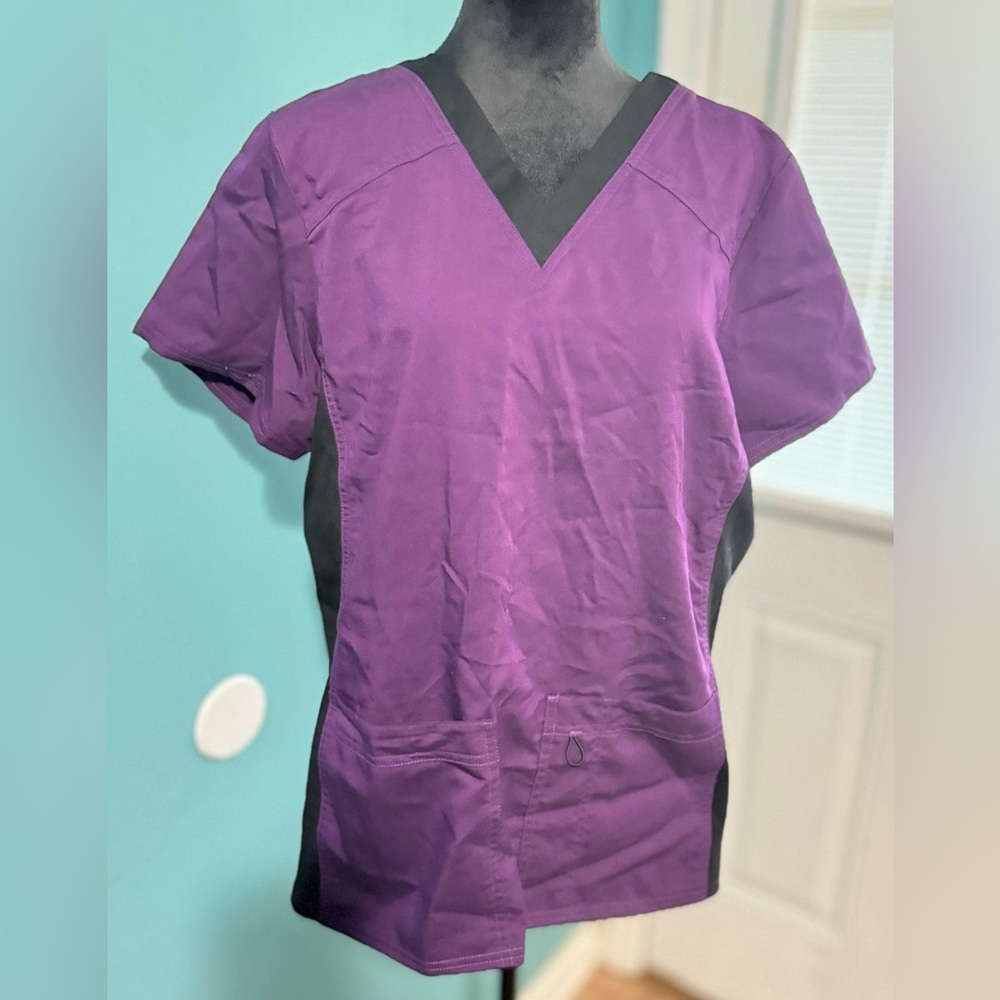 🌹Women’s scrub top